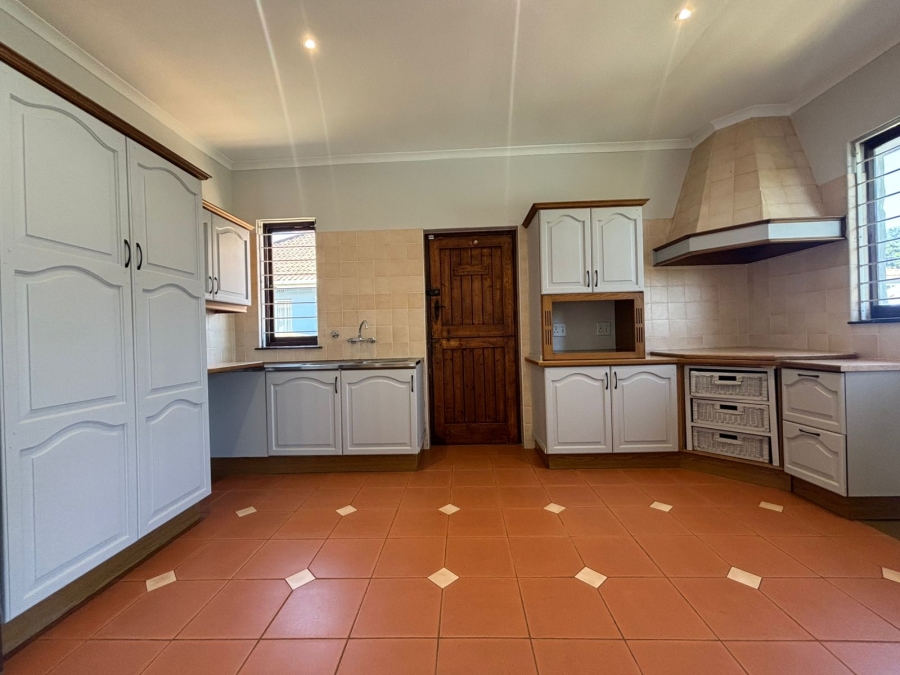 To Let 4 Bedroom Property for Rent in Durban North KwaZulu-Natal