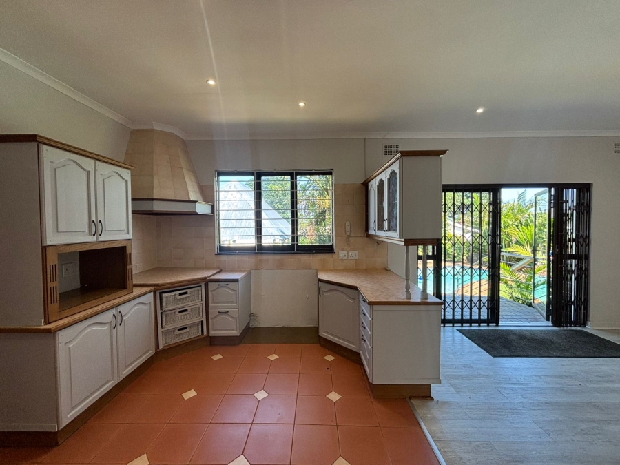 To Let 4 Bedroom Property for Rent in Durban North KwaZulu-Natal