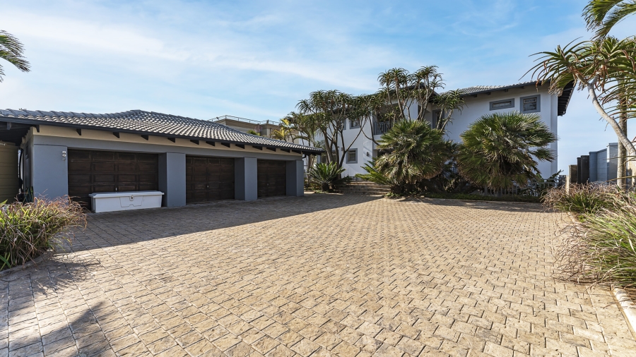 6 Bedroom Property for Sale in Tinley Manor KwaZulu-Natal