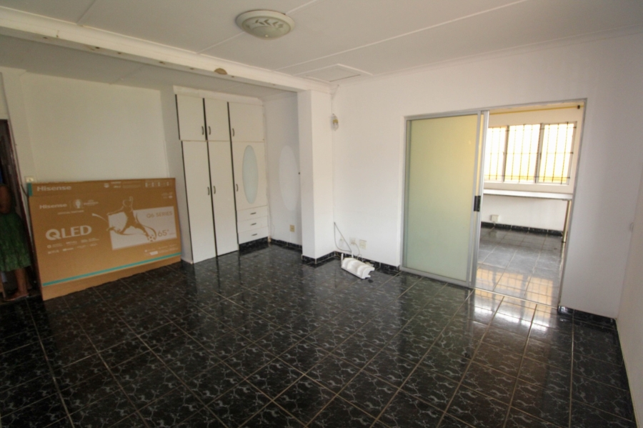 3 Bedroom Property for Sale in Brighton Beach KwaZulu-Natal