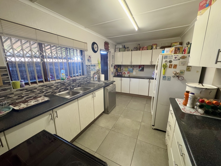 2 Bedroom Property for Sale in Hayfields KwaZulu-Natal