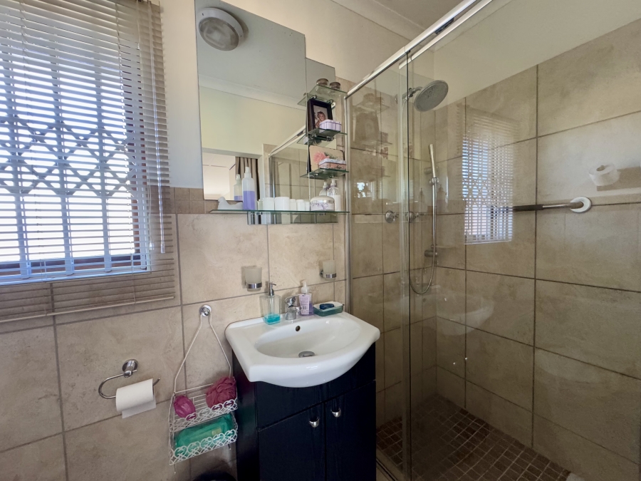 2 Bedroom Property for Sale in Hayfields KwaZulu-Natal