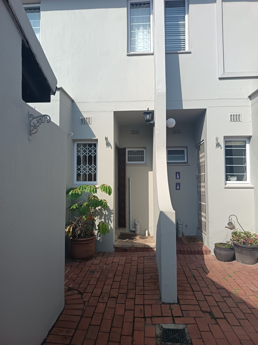 To Let 2 Bedroom Property for Rent in Umhlanga KwaZulu-Natal