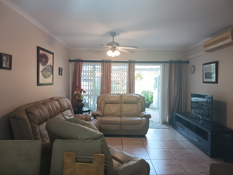 To Let 2 Bedroom Property for Rent in Umhlanga KwaZulu-Natal