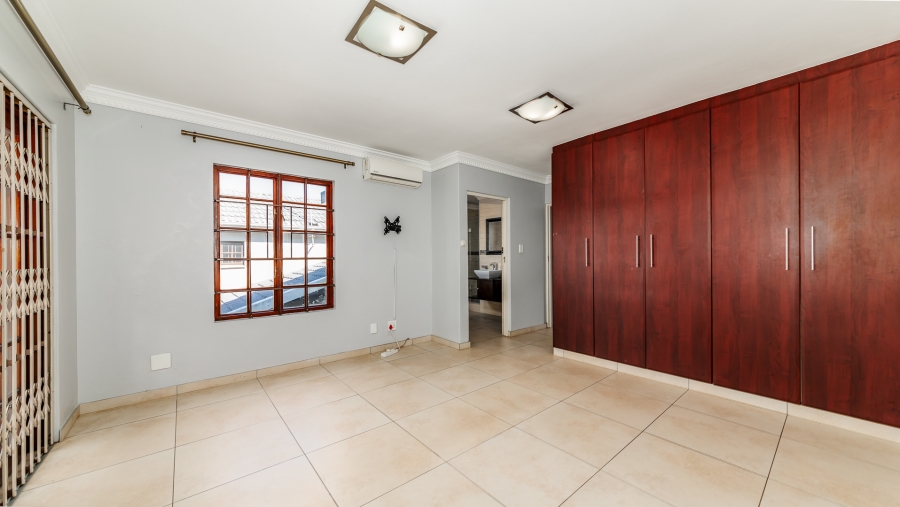 2 Bedroom Property for Sale in Umhlanga KwaZulu-Natal