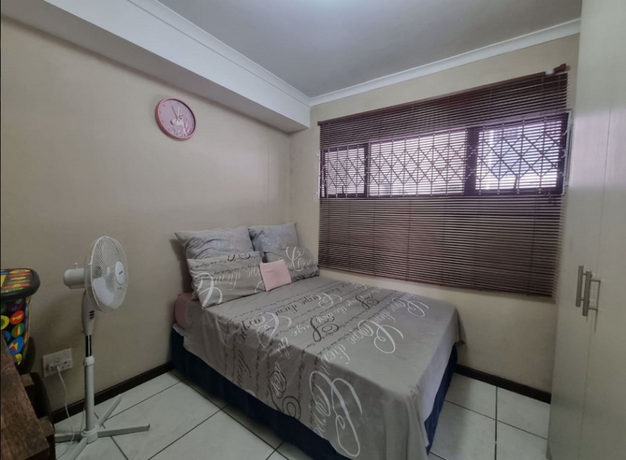 2 Bedroom Property for Sale in Waterways KwaZulu-Natal