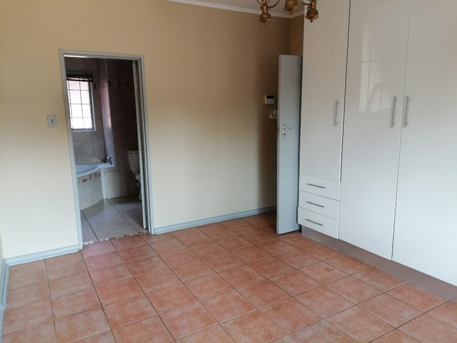 4 Bedroom Property for Sale in Meer En See KwaZulu-Natal