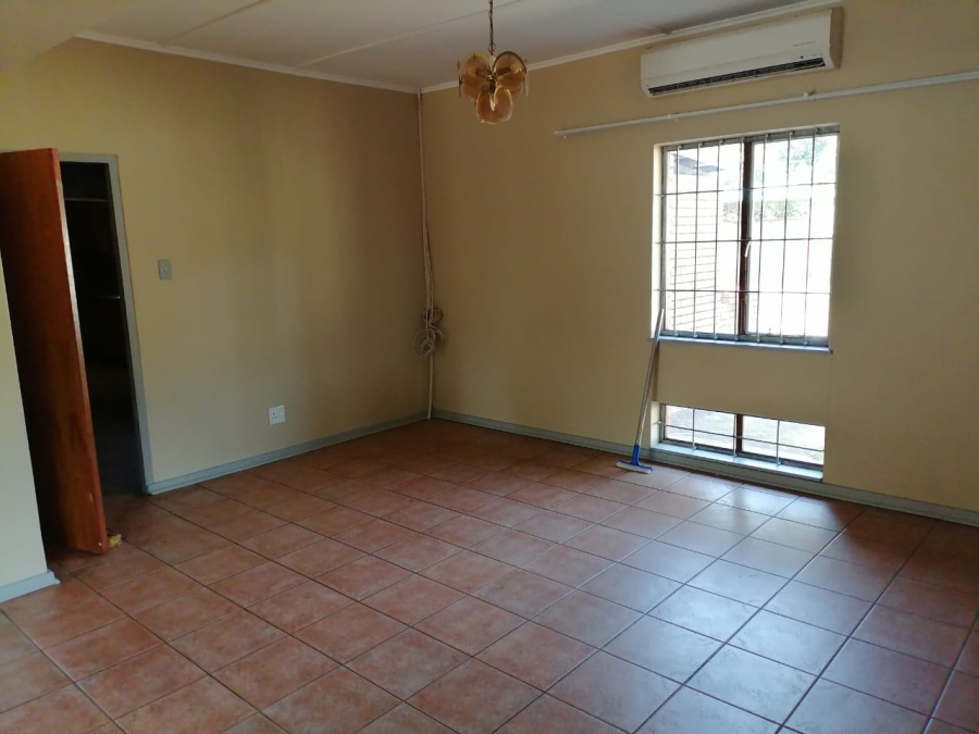 4 Bedroom Property for Sale in Meer En See KwaZulu-Natal