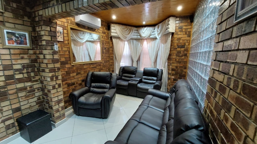 3 Bedroom Property for Sale in Lennoxton KwaZulu-Natal