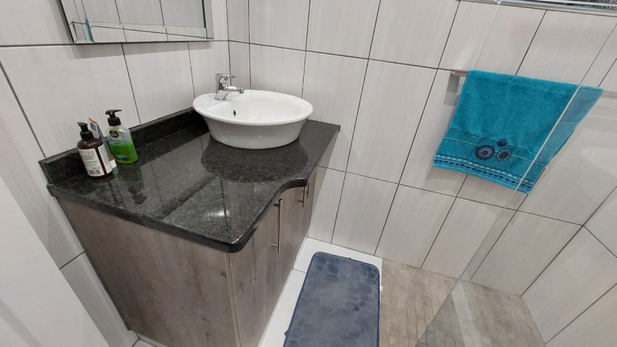 3 Bedroom Property for Sale in Lennoxton KwaZulu-Natal