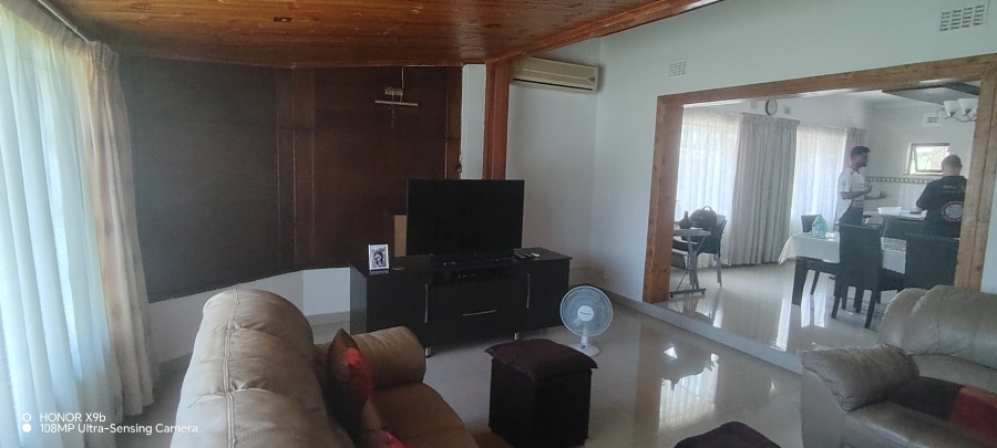 3 Bedroom Property for Sale in Oslo Beach KwaZulu-Natal