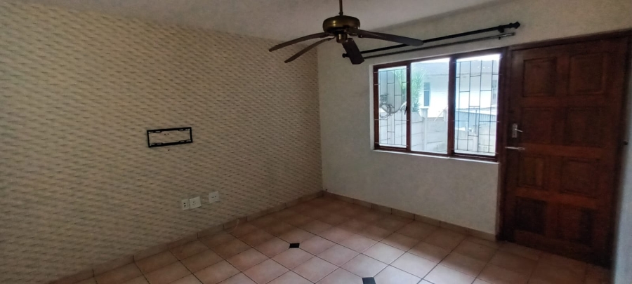 To Let 2 Bedroom Property for Rent in Grosvenor KwaZulu-Natal