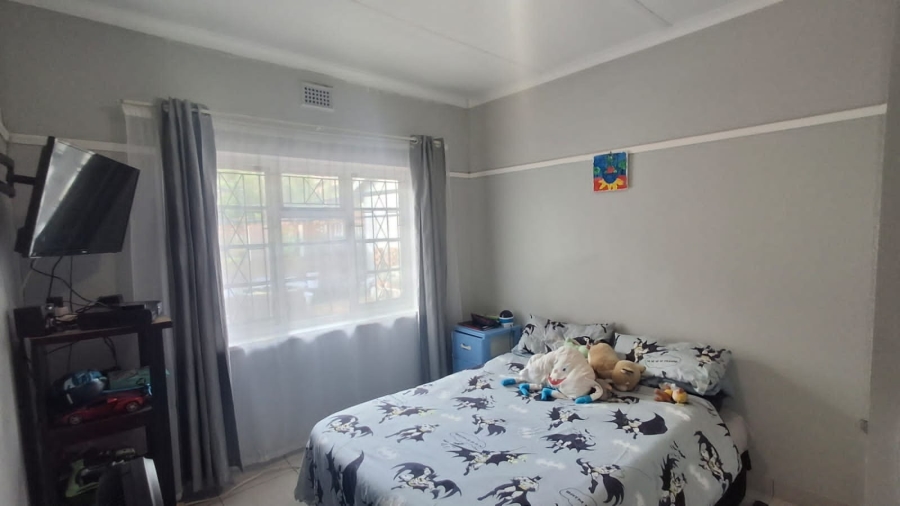 To Let 3 Bedroom Property for Rent in Ocean View KwaZulu-Natal