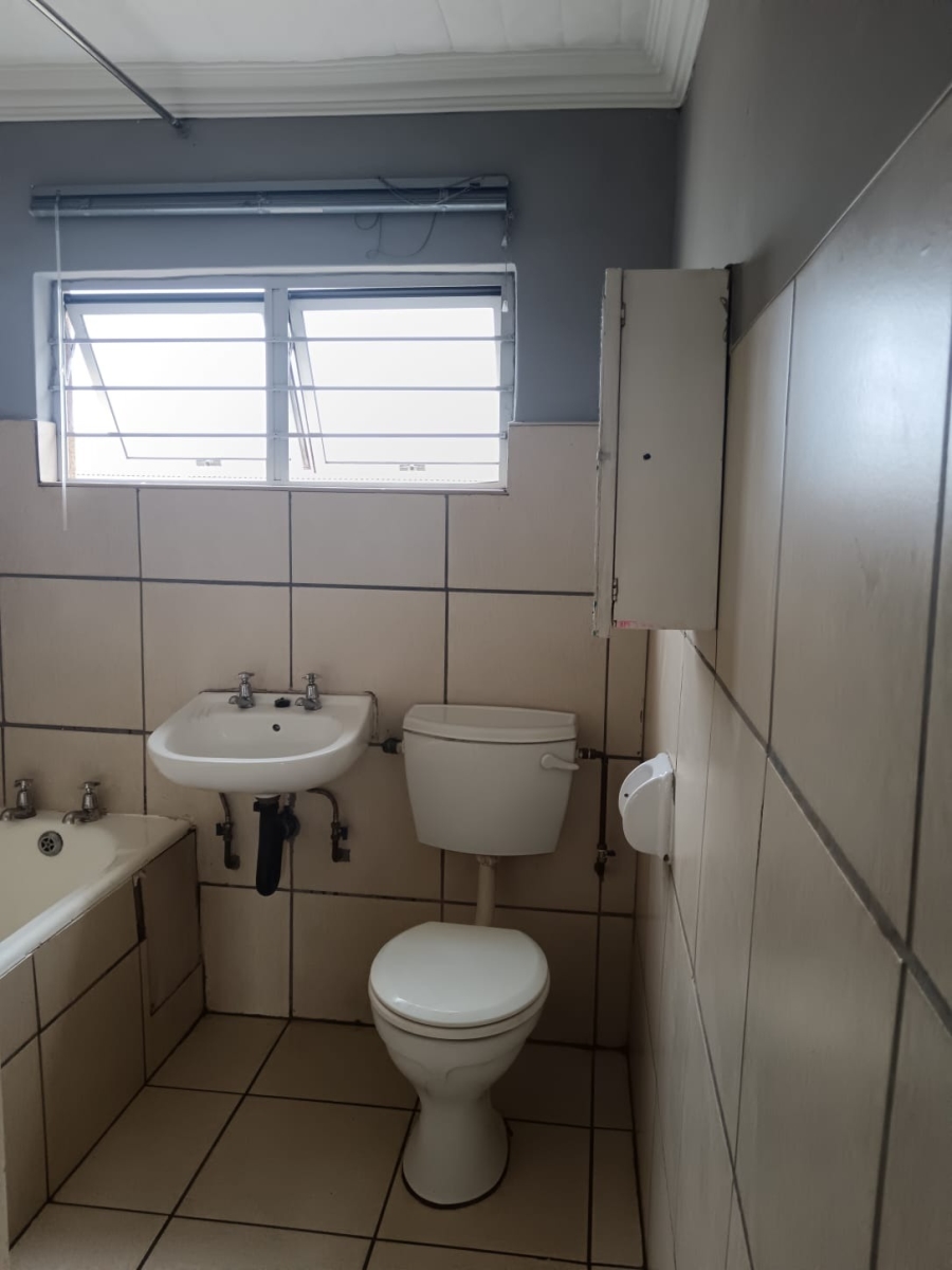 To Let 3 Bedroom Property for Rent in Austerville KwaZulu-Natal