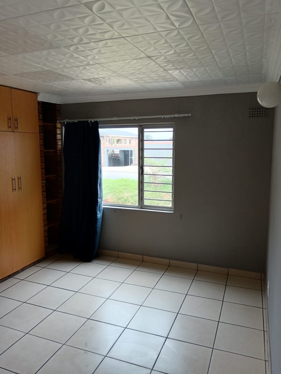 To Let 3 Bedroom Property for Rent in Austerville KwaZulu-Natal