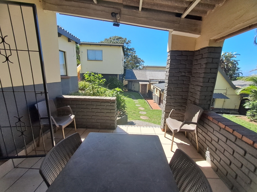 10 Bedroom Property for Sale in Anerley KwaZulu-Natal