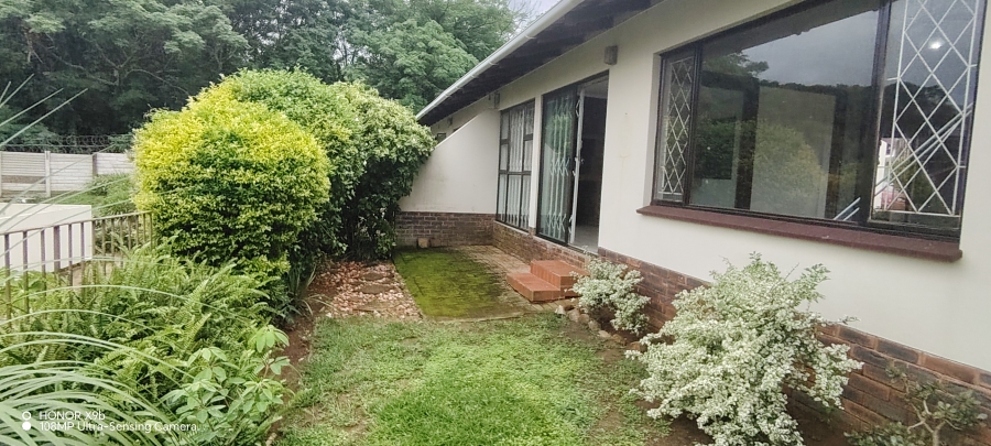 To Let 3 Bedroom Property for Rent in Manaba Beach KwaZulu-Natal