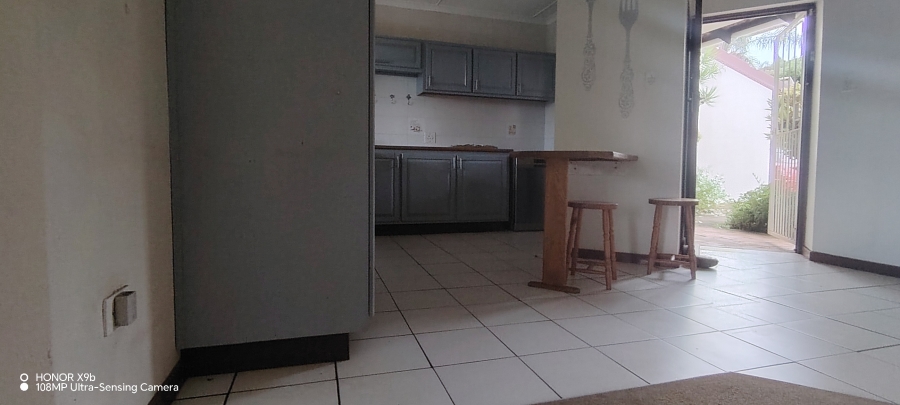 To Let 3 Bedroom Property for Rent in Manaba Beach KwaZulu-Natal