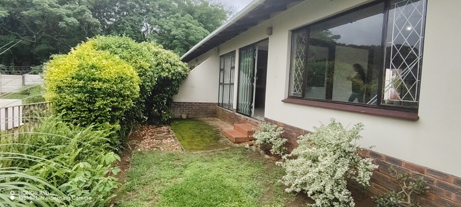 To Let 3 Bedroom Property for Rent in Manaba Beach KwaZulu-Natal