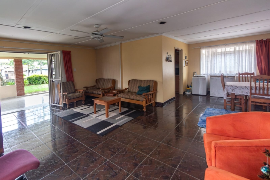 3 Bedroom Property for Sale in Brighton Beach KwaZulu-Natal