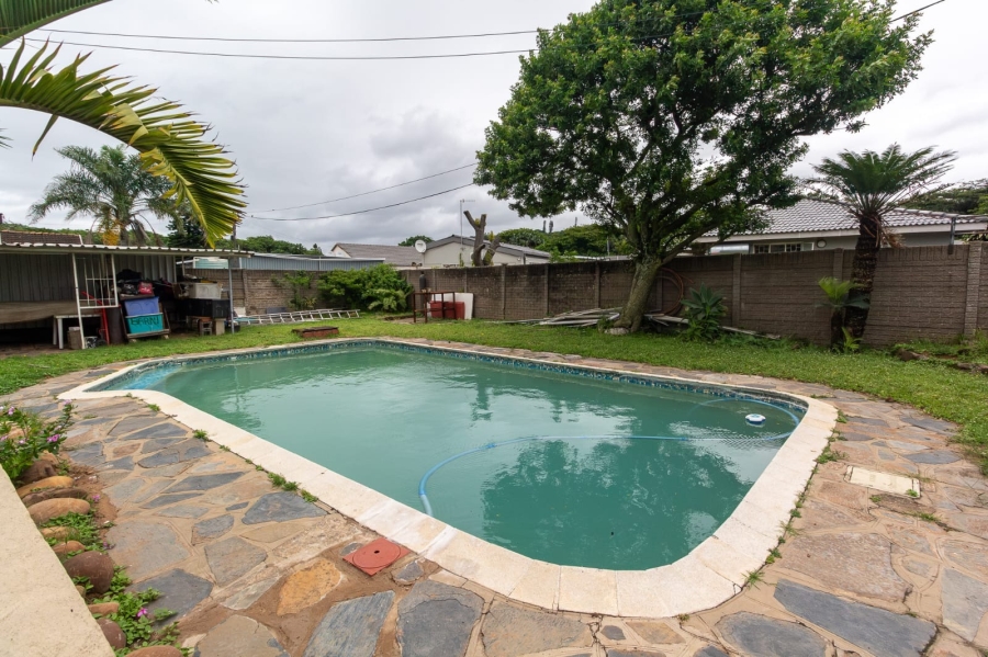 3 Bedroom Property for Sale in Brighton Beach KwaZulu-Natal