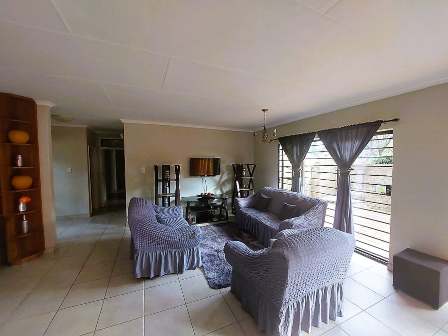 3 Bedroom Property for Sale in Sunnyridge KwaZulu-Natal