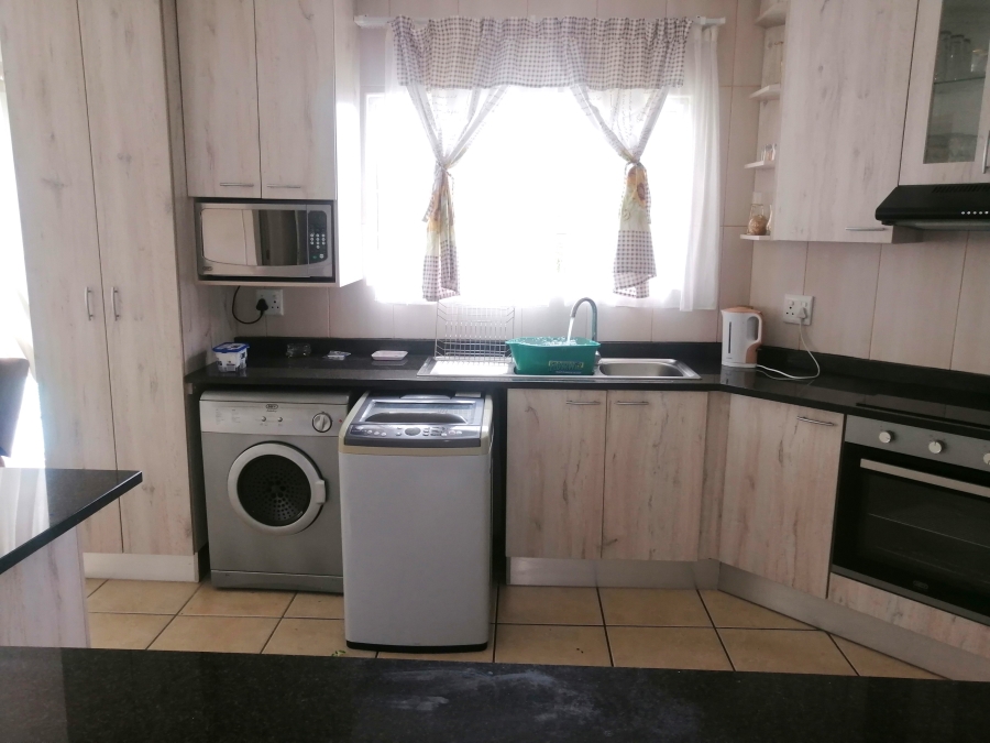 To Let 3 Bedroom Property for Rent in Uvongo KwaZulu-Natal