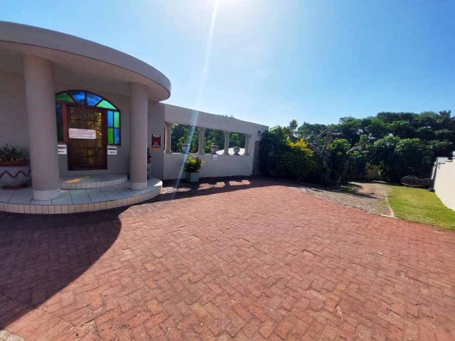 8 Bedroom Property for Sale in St Michaels On Sea KwaZulu-Natal