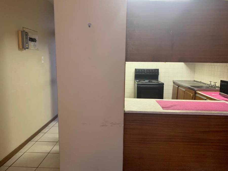 2 Bedroom Property for Sale in Empangeni Central KwaZulu-Natal