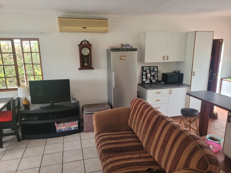 2 Bedroom Property for Sale in Manaba Beach KwaZulu-Natal