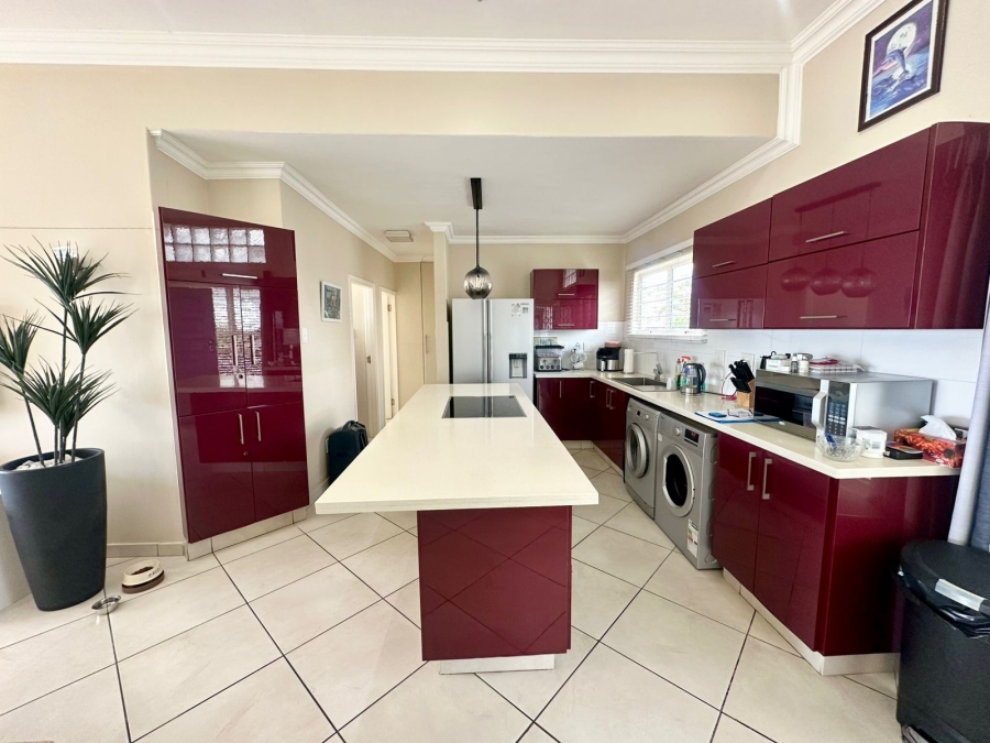 To Let 2 Bedroom Property for Rent in Shakas Rock KwaZulu-Natal