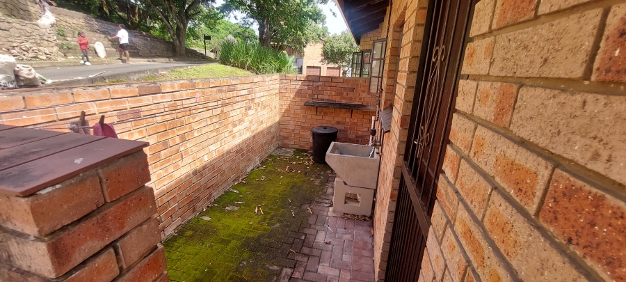 To Let 2 Bedroom Property for Rent in Margate KwaZulu-Natal