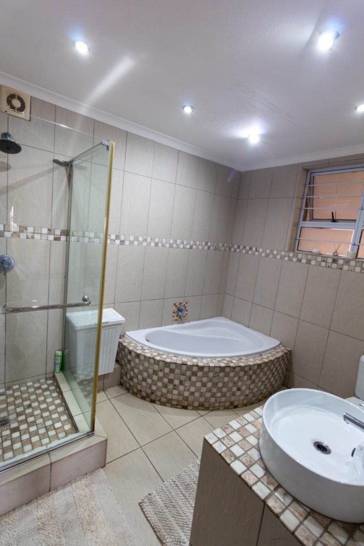 4 Bedroom Property for Sale in Brighton Beach KwaZulu-Natal