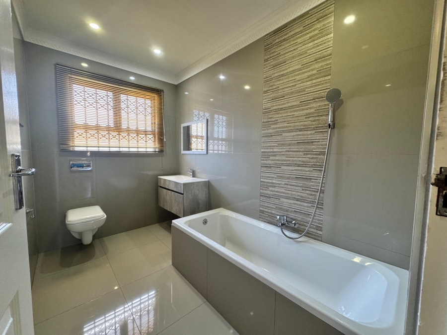 3 Bedroom Property for Sale in Brighton Beach KwaZulu-Natal