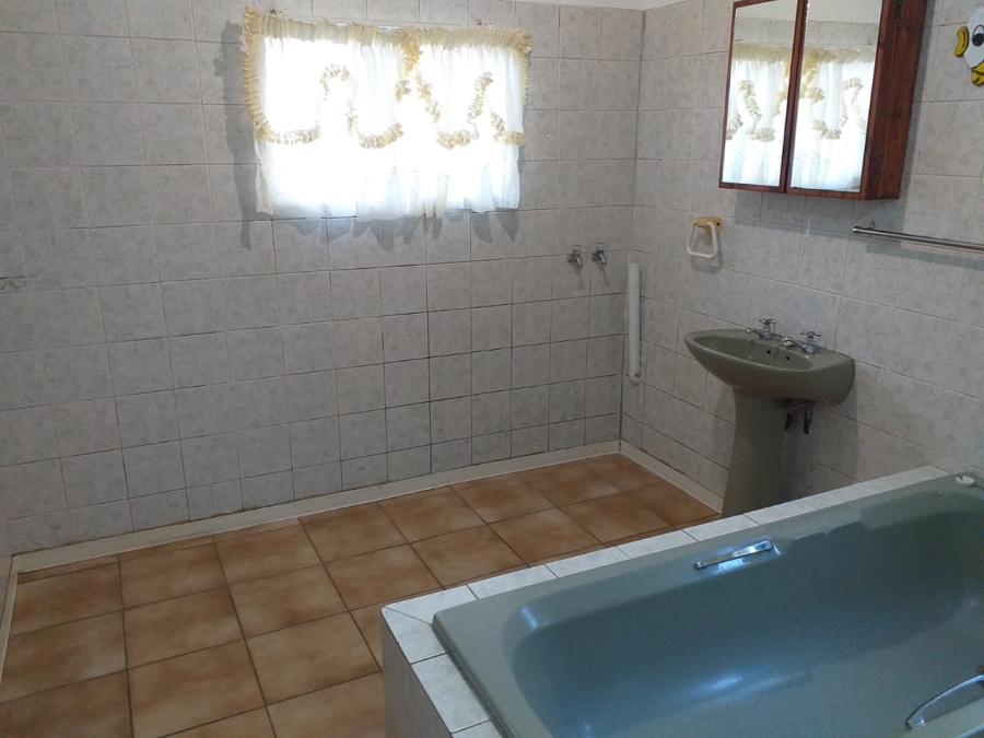 4 Bedroom Property for Sale in Ncandu Park KwaZulu-Natal