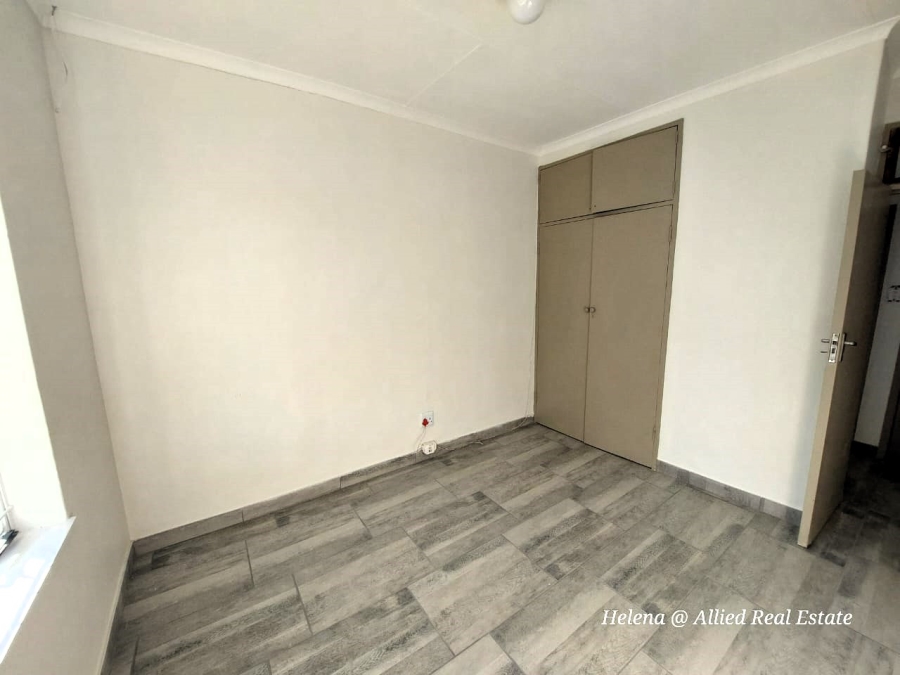 3 Bedroom Property for Sale in Schuinshoogte KwaZulu-Natal