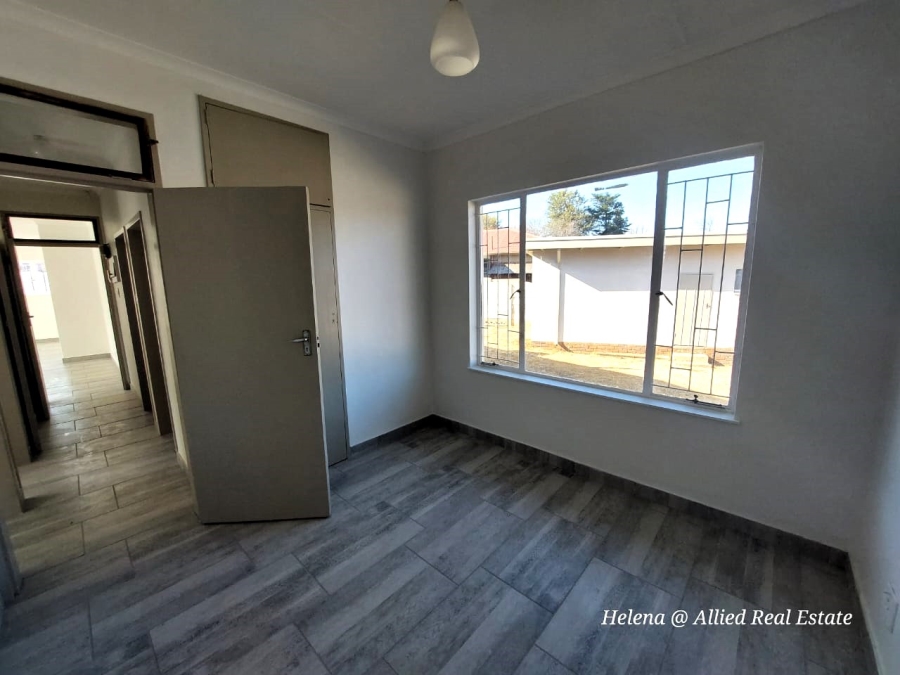 3 Bedroom Property for Sale in Schuinshoogte KwaZulu-Natal