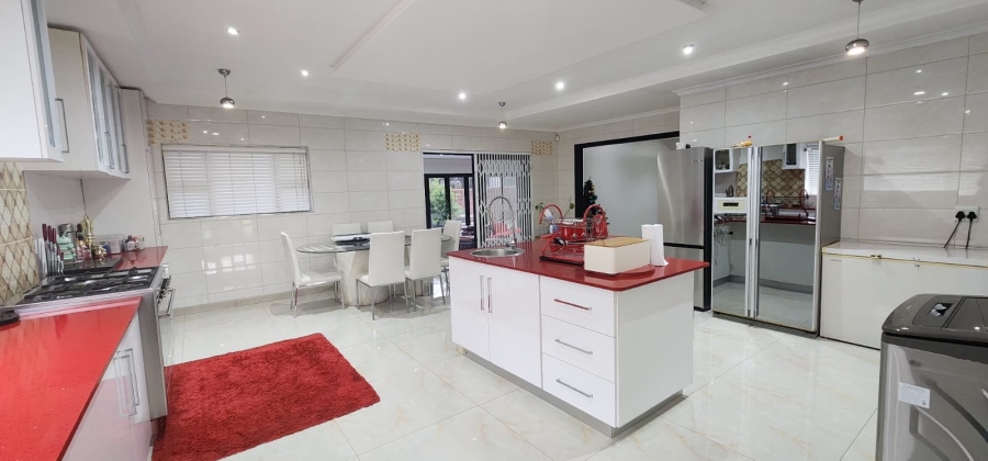 4 Bedroom Property for Sale in Ocean View KwaZulu-Natal