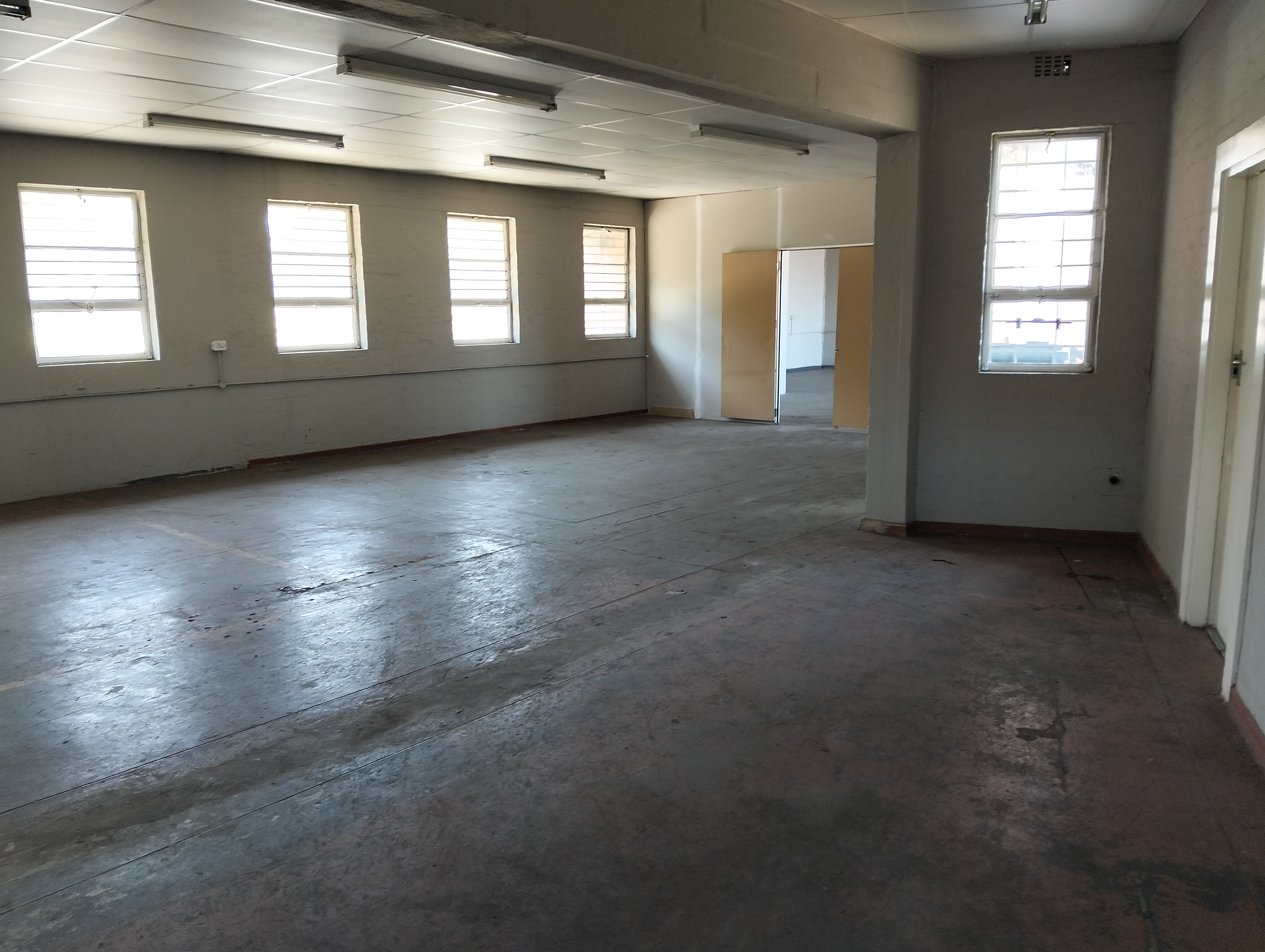 To Let commercial Property for Rent in Mobeni KwaZulu-Natal