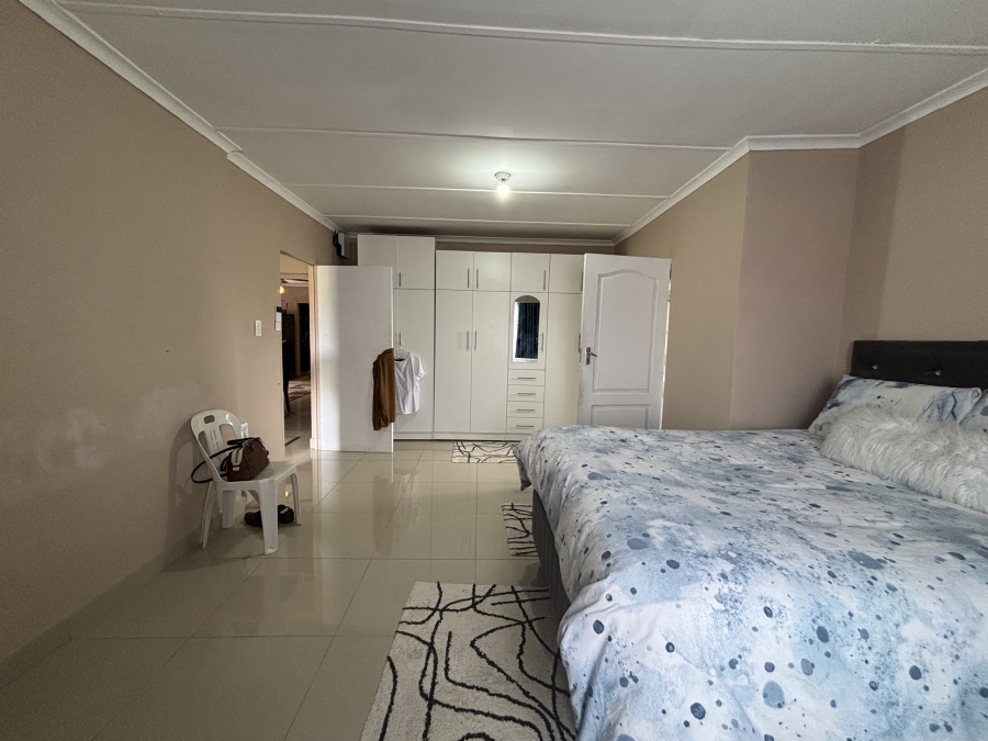 4 Bedroom Property for Sale in Centenary Park KwaZulu-Natal