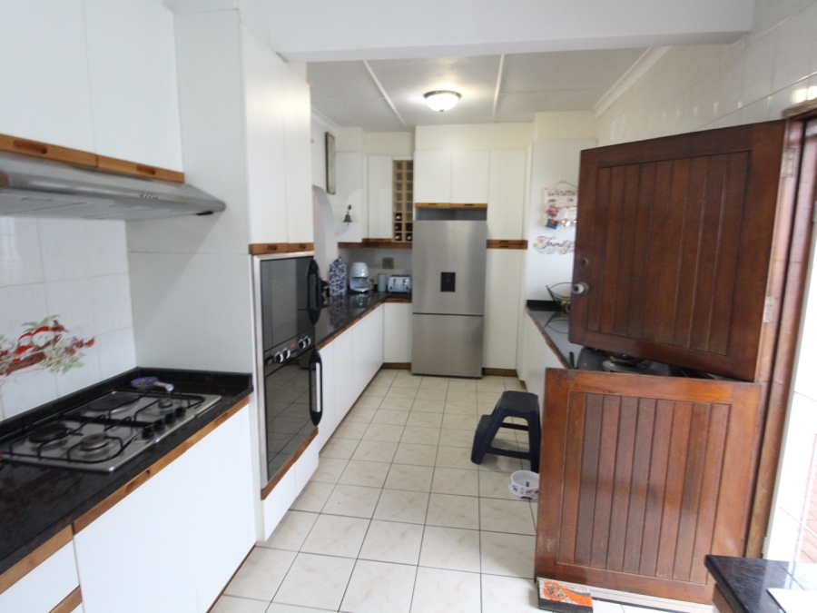 4 Bedroom Property for Sale in Ocean View KwaZulu-Natal