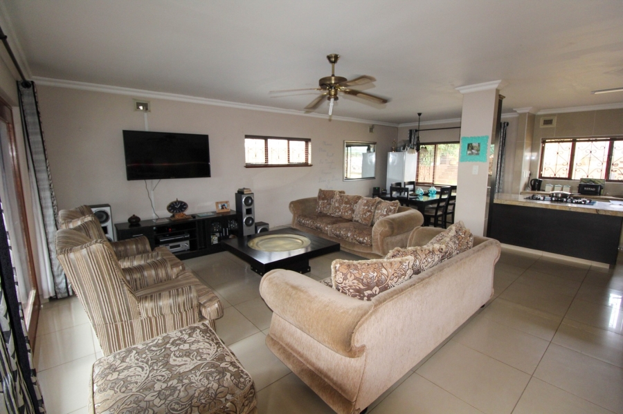 4 Bedroom Property for Sale in Ocean View KwaZulu-Natal