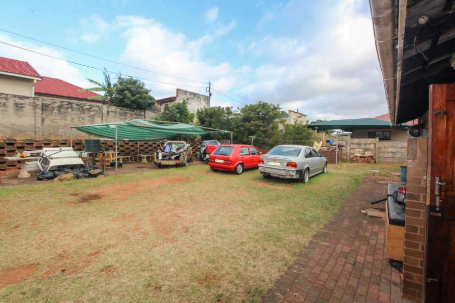 4 Bedroom Property for Sale in Ocean View KwaZulu-Natal