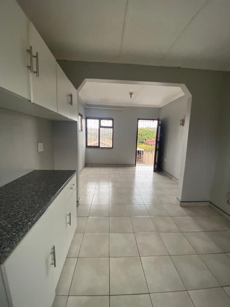 To Let 1 Bedroom Property for Rent in Wentworth KwaZulu-Natal