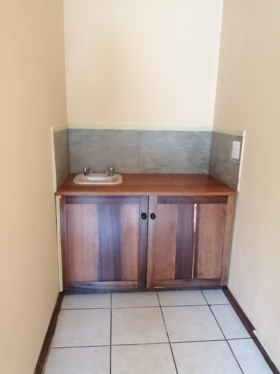 To Let 1 Bedroom Property for Rent in Scottsville KwaZulu-Natal