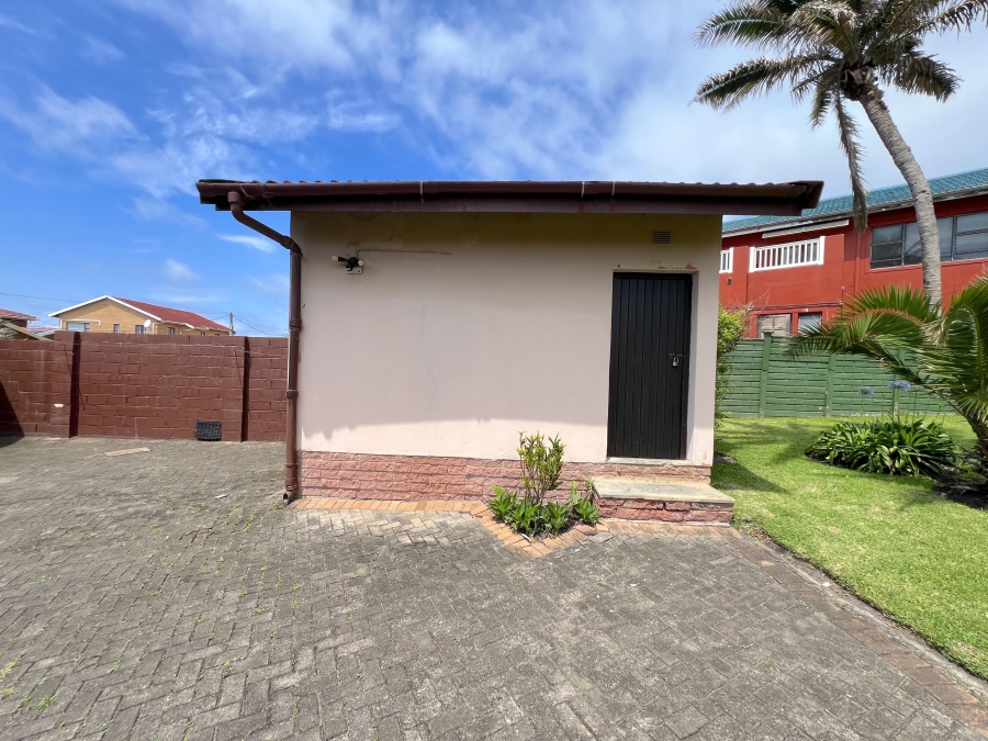 3 Bedroom Property for Sale in St Michaels On Sea KwaZulu-Natal