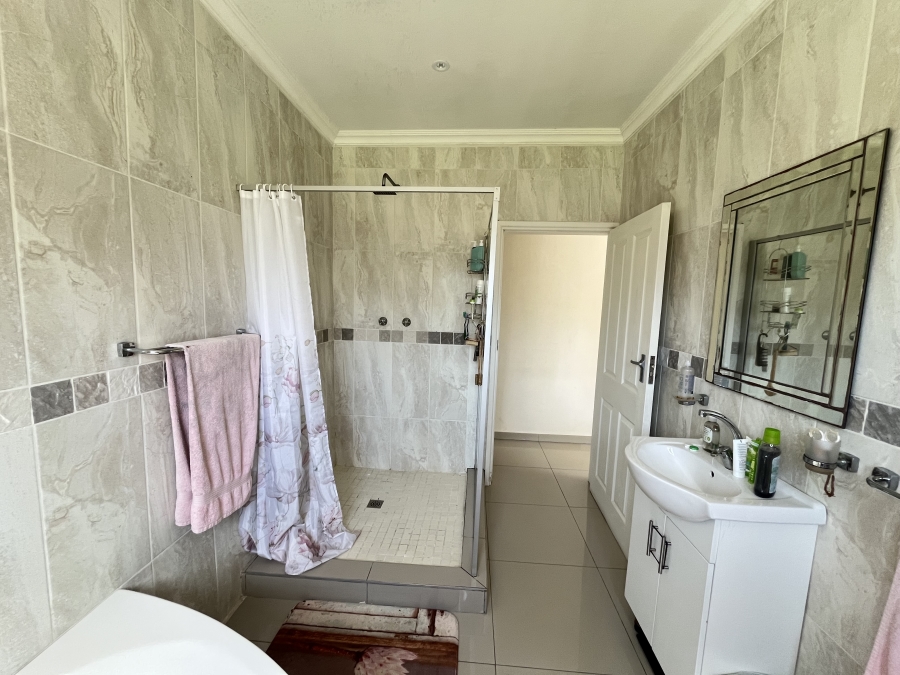 3 Bedroom Property for Sale in Shelly Beach KwaZulu-Natal