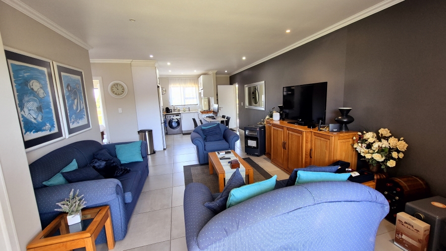 To Let 2 Bedroom Property for Rent in Emberton Estate KwaZulu-Natal