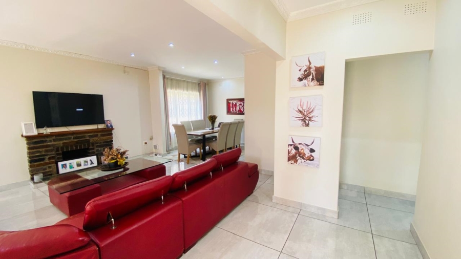 4 Bedroom Property for Sale in Farningham Ridge KwaZulu-Natal