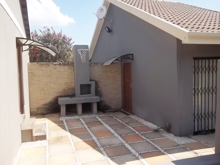 4 Bedroom Property for Sale in Aviary Hill KwaZulu-Natal